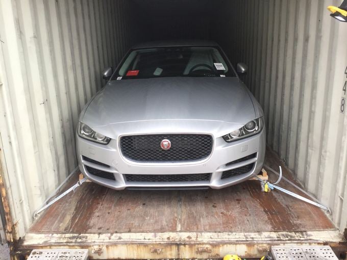 Car Shipping Jaguar XE