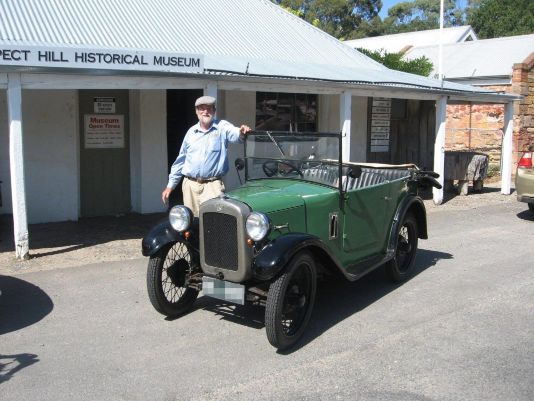 Austin 7 - Classic car shipping