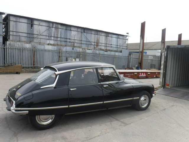 1970 Citroen DS21 being loaded into a container by Autoshippers