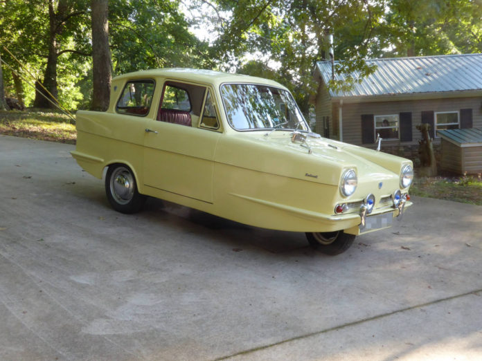 Reliant Regal - Classic Car Shipping from the UK - Autoshippers