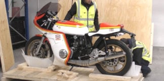 Motorbike shipping - Suzuki Barry Sheen Tribute