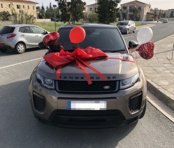 Land Rover Evoque shipped as a birthday present by Autoshippers. VAT Qualifiying Vehicles, Personal Export Scheme and how to ship your car overseas