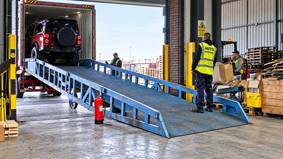 Loading a vehicles into a 20ft container