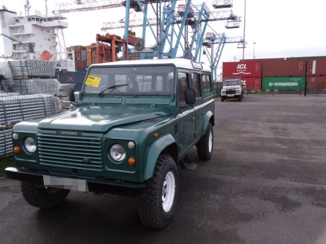 Land Rover Defender 110