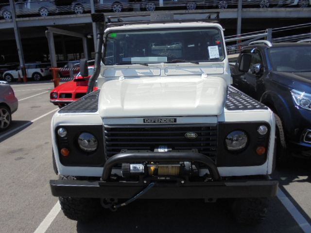 Land Rover Defender 90