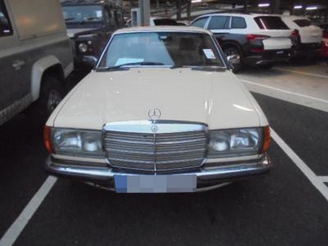 Mercedes 230CE