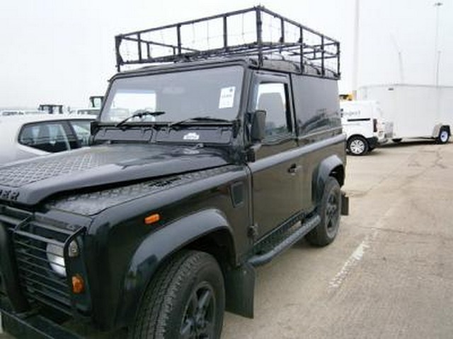 Land Rover Defender 90