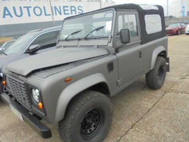 Land Rover Defender 90