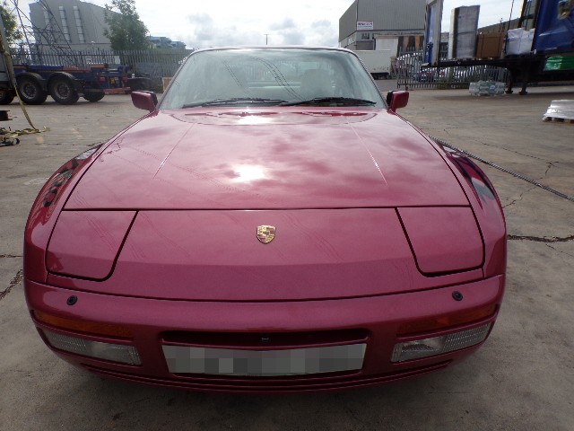 Porsche 944