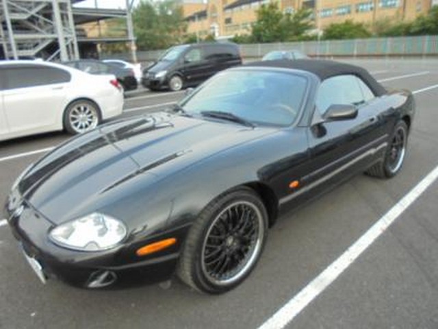 Jaguar XK8