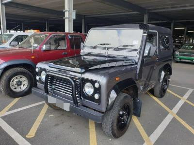 Land Rover Defender 90