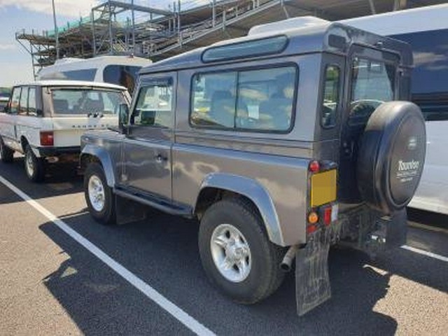 Land Rover Defender 90