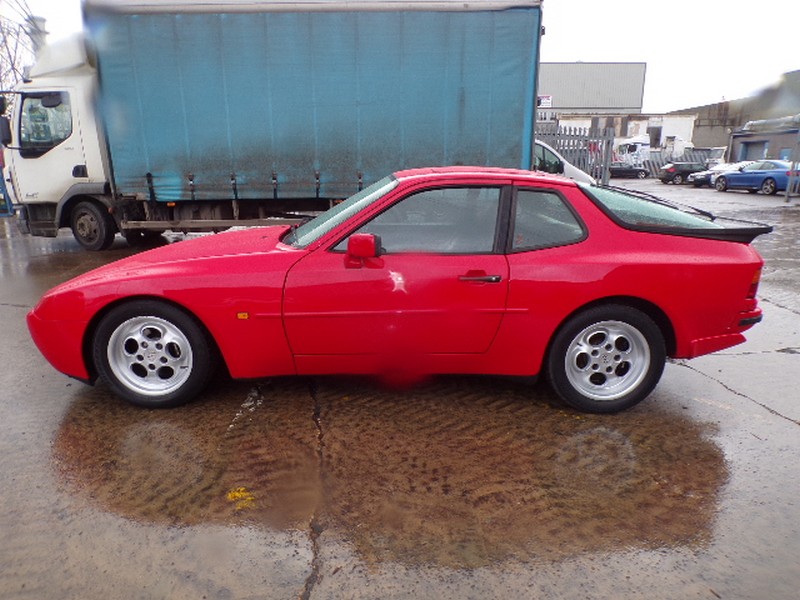 Porsche 944 Turbo