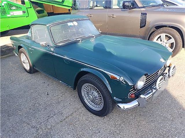 Triumph TR5