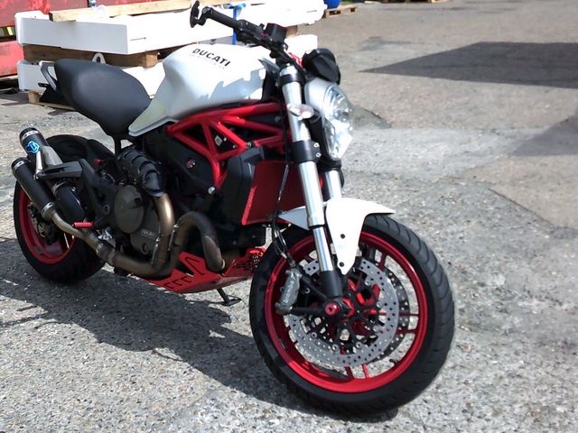 Ducati Monster 821