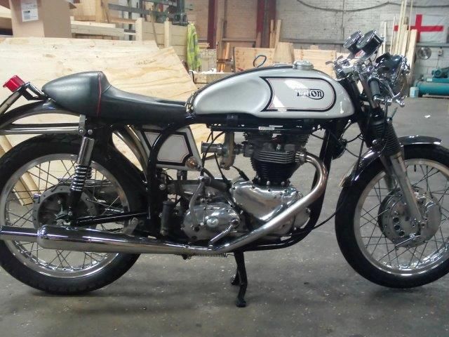 Norton Vill Triumph Triton