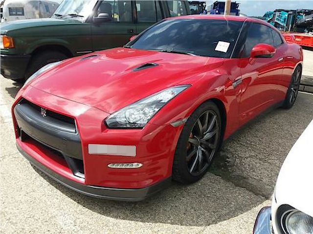 Nissan GTR