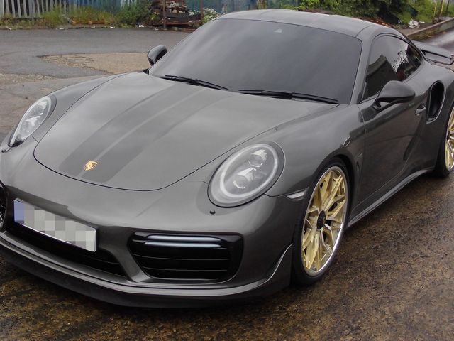 Porsche 911 Turbo S