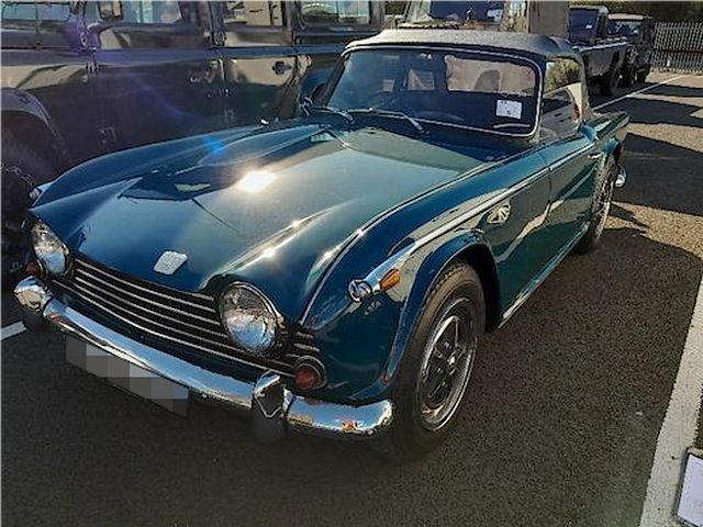 Triumph TR5