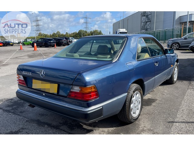 Mercedes 300CE, Container - Singapore