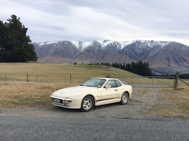 Porsche 944 Coupe (1985) shipped to New Zealand