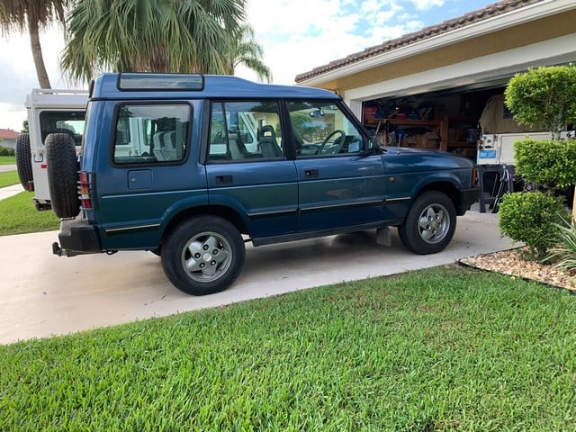 Land Rover Discovery shipped to FL, USA