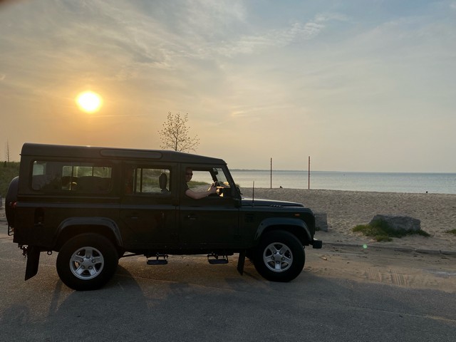 Land Rover Defender 110 to Ontario, Canada