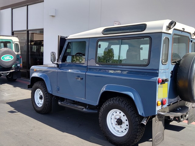 Land Rover Defender 90 to the USA