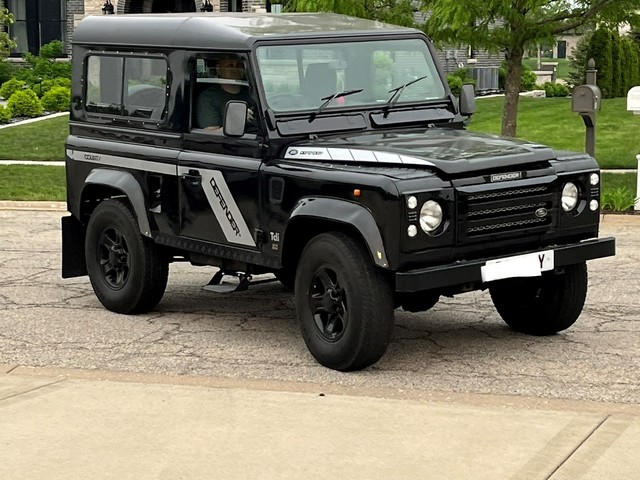 Land Rover Defender 90 to Illinois, USA