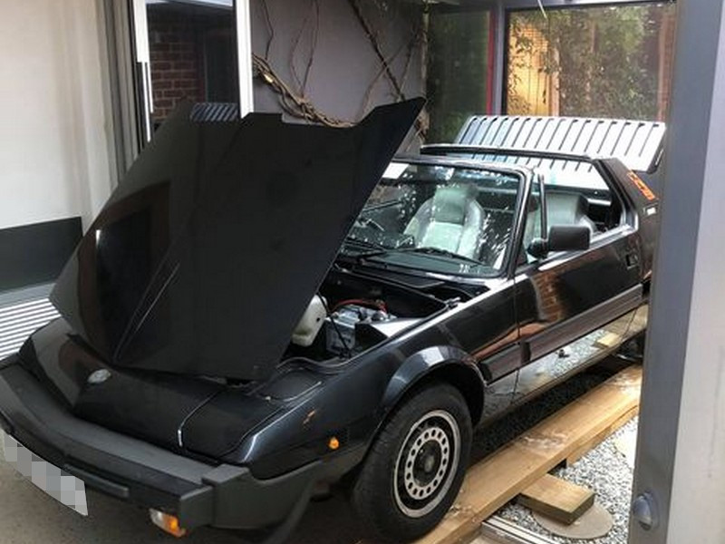 Fiat X1/9 shipped to Perth, Australia