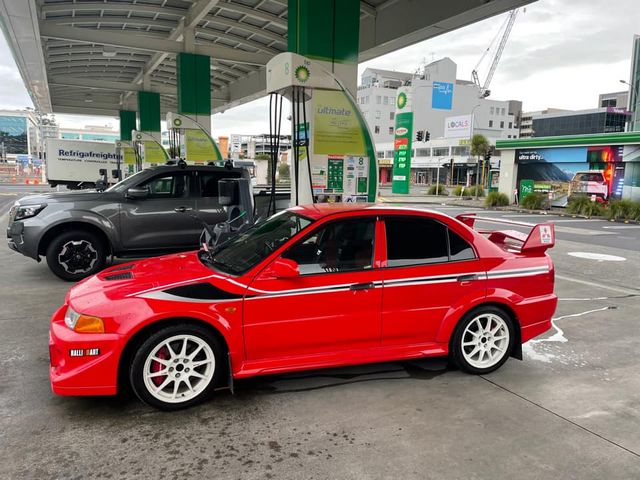 Mitsubishi Evo 6 shipped to Auckland, New Zealand